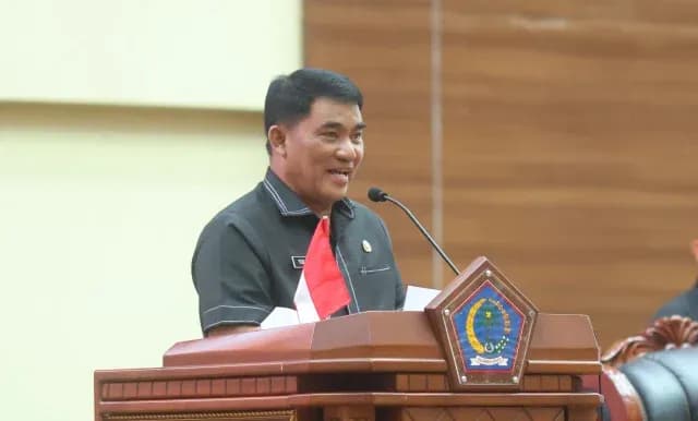 Dukungan Pemprov Sulut terhadap Ranperda Pemberdayaan Perempuan dan Perlindungan Anak disampaikan Gubernur Yulius Selvanus dalam rapat paripurna DPRD Sulut.