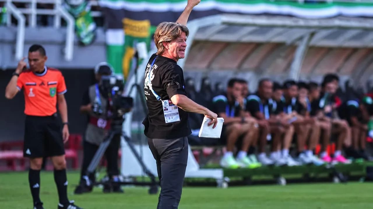 Kabar kesiapan Frederic Injai dan kondisi Moussa Bagayoko menjelang laga PSS Sleman melawan Garudayaksa FC.